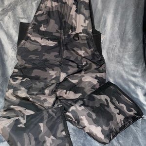 Arctic Quest ski & snow bib overall